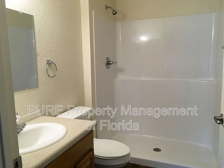 4700 NE 22nd Ave — Photo 14