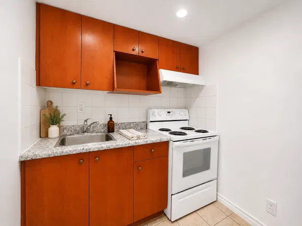 1113 Davenport Rd, Toronto, ON