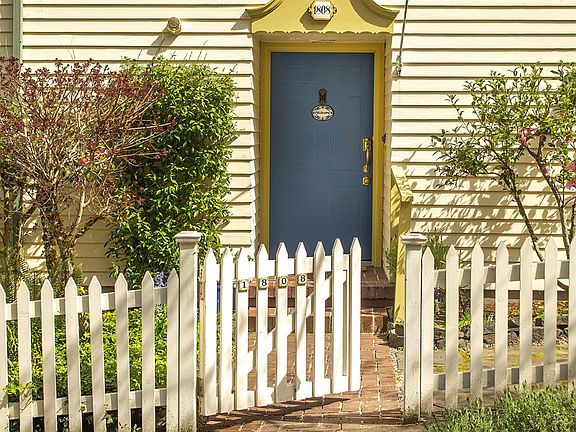 5th image of 1808 NW Aspen Ave