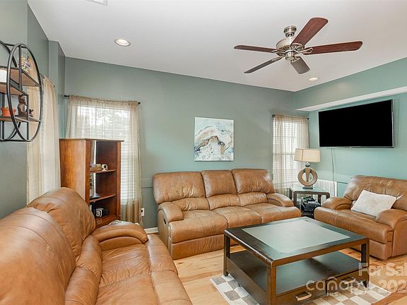 4th image of 7471 Red Mulberry Way
