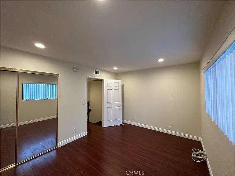 22865 Del Valle St #12 — Photo 9