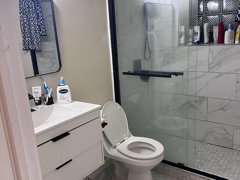 934 W Wilson Ave #1D — Photo 10