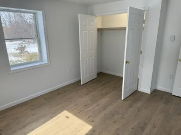 206 S Main St #3, Saint Albans, VT 05478