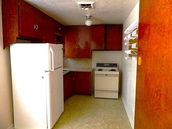 3rd image of 2105 NW Denver Ave