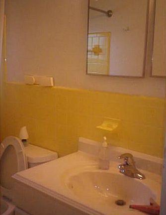 4th image of 3850 NE 21st Ave APT 14