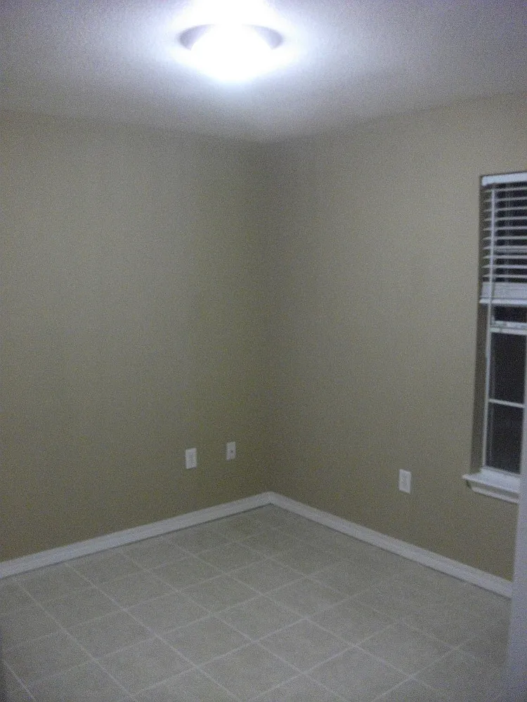 3 bed, 1100 sqft, $1,800 — Photo 4