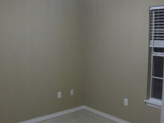4th image of 913 Orange St