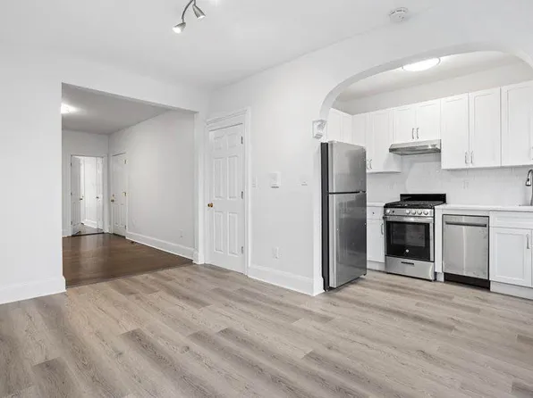 213 5th Avenue image 7 of 19