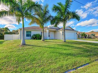 2260 SE Lucaya St, Port Saint Lucie, FL 34952