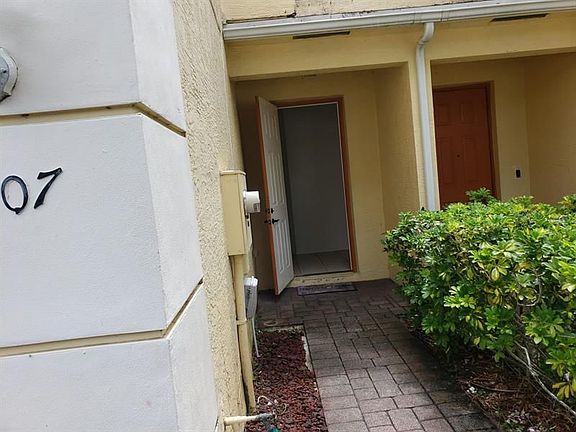 2nd image of 1207 Sweet Violet Ct