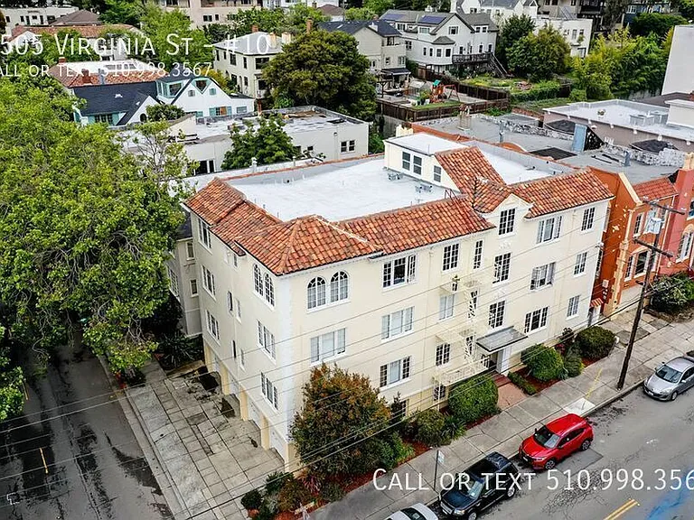 2505 Virginia St #10 — Photo 4