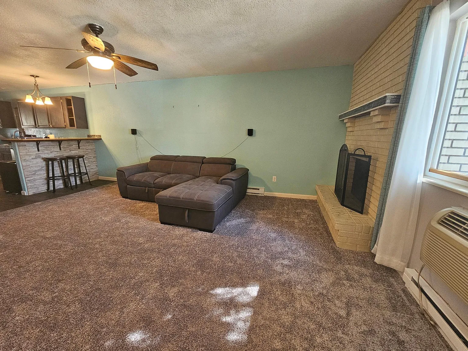 2150 Emery St — Photo 2