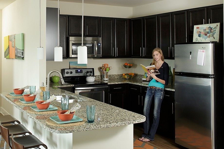 2nd image of 5883 N Nevada Ave APT 422
