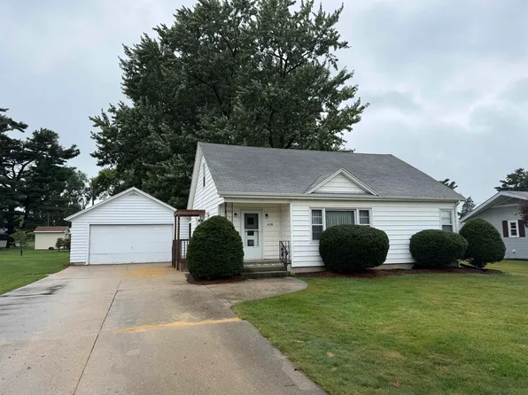 408 Maple Ave, Forreston, IL 61030