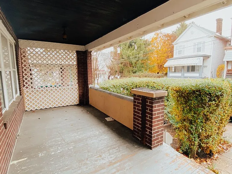 2937 Sacramento Ave — Photo 3