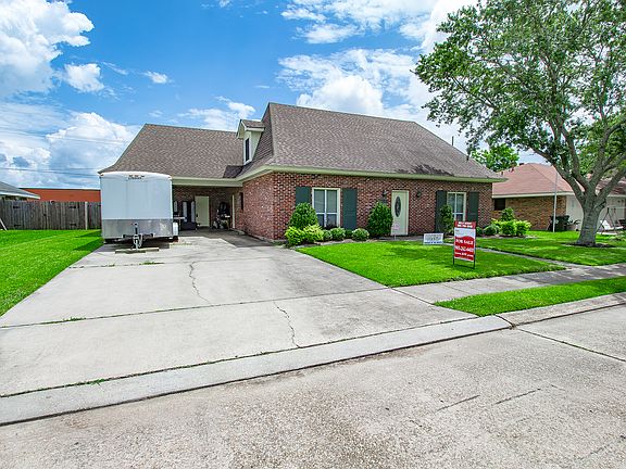 3rd image of 204 Denning Dr