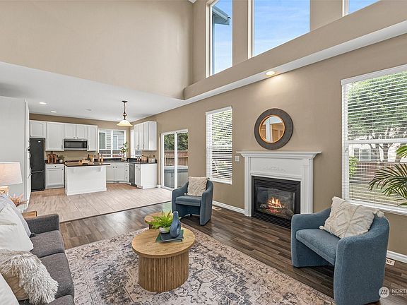 3rd image of 14907 80th Avenue Ct E