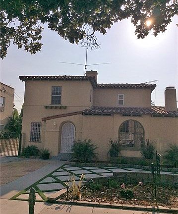 2nd image of 2519 Eucalyptus Ave