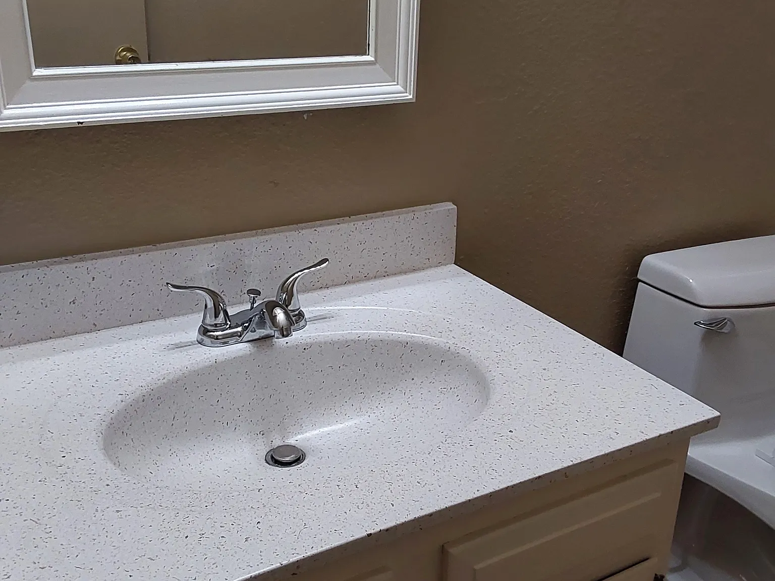2 bed, 1.5 bath, 1200 sqft, $1,200 — Photo 3