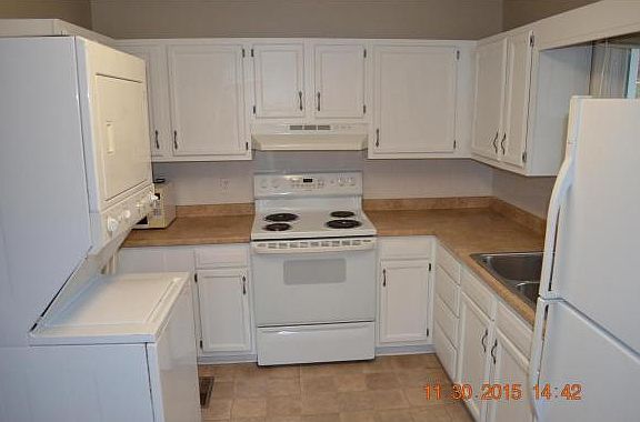 4th image of 2021 Holly St