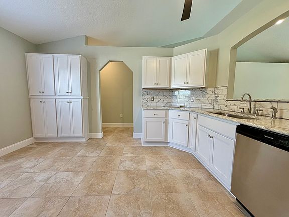 3rd image of 113 Pheasant Dr