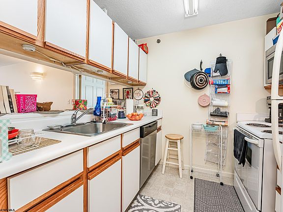 5th image of 1312 University Commons Dr