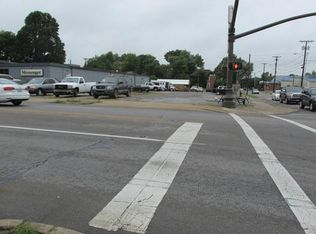 207 S Main St, Madisonville, KY 42431