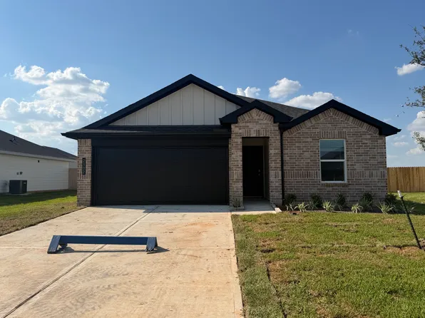 2302 Perdido Bay Ln, Sealy, TX 77474