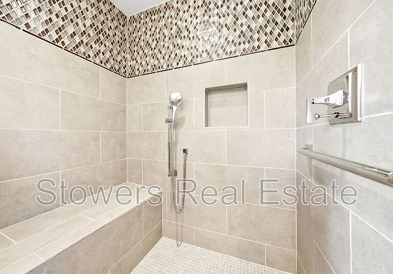 31 Mott Dr — Photo 53
