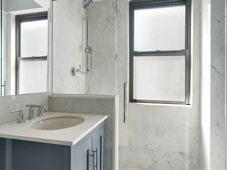 301 E 63rd St #15F — Photo 14