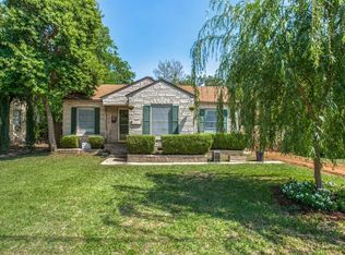 4252 S Cresthaven Rd, Dallas, TX 75209