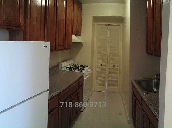 2nd image of 465 E 7th St APT 5F