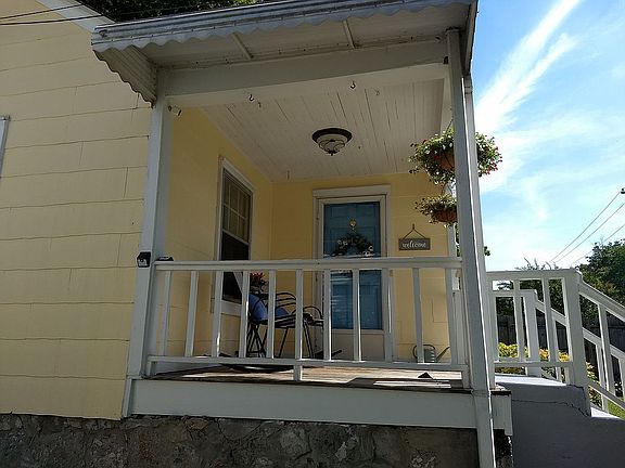 3rd image of 205 S Saint Marks Ave