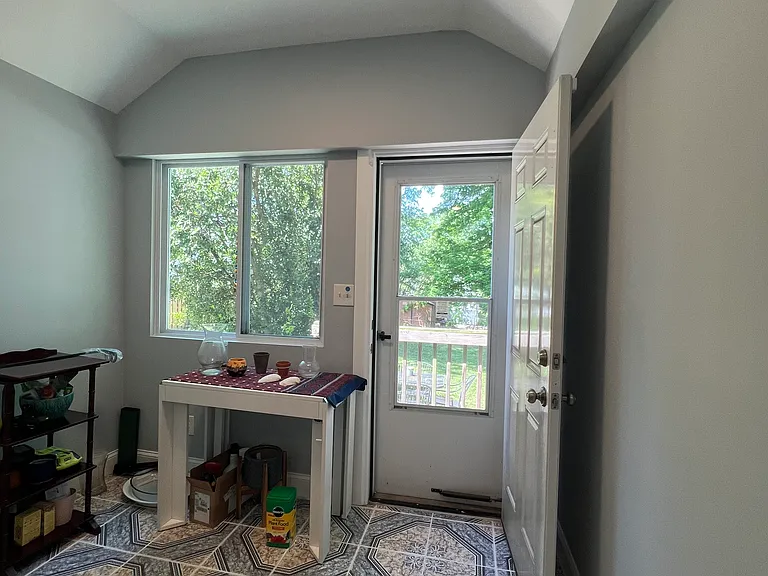 Mudroom / access to backyard