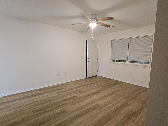 4th image of 1910-1911 S El Paso Ave #31