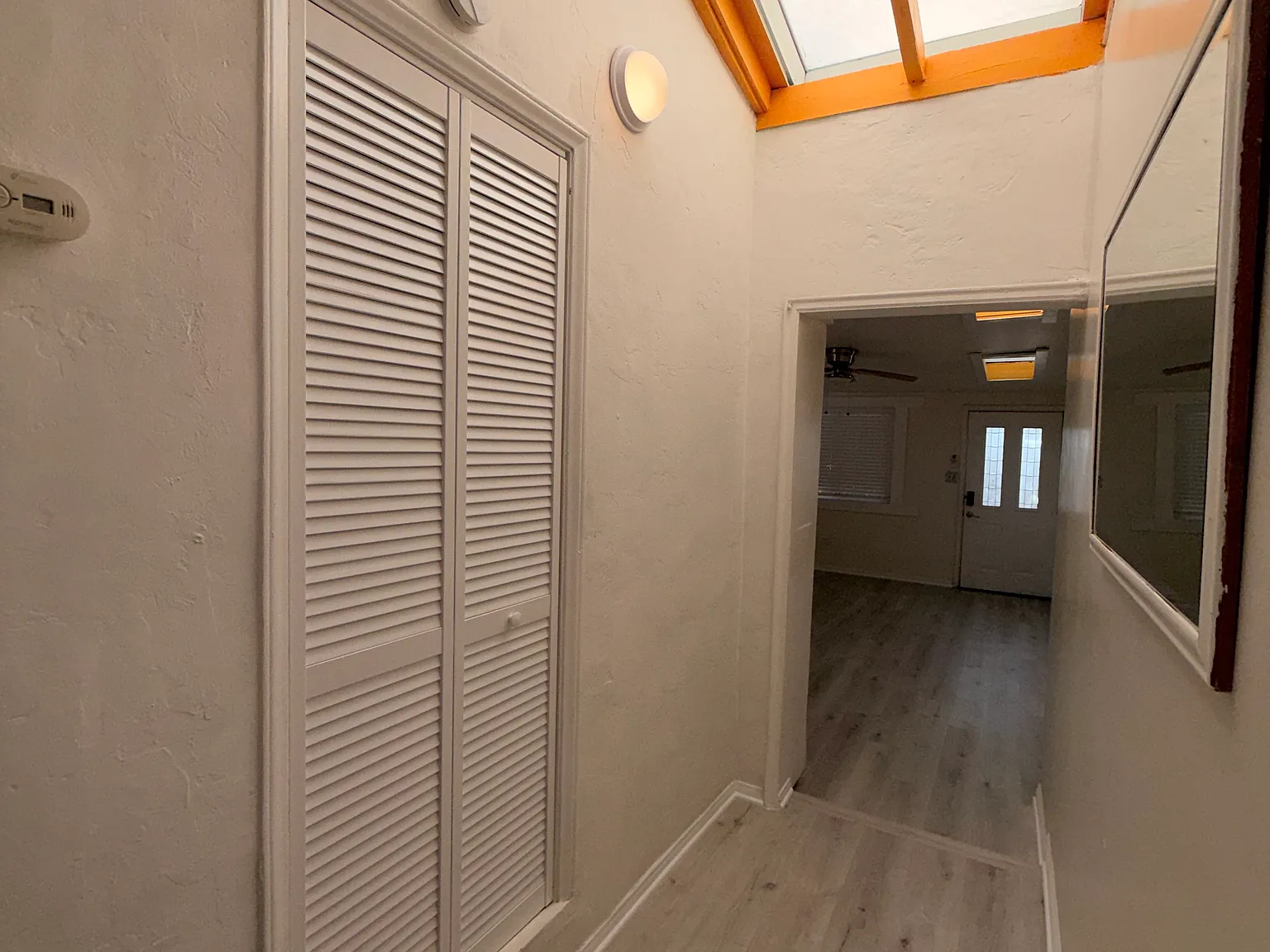 1 bed, 750 sqft, $2,400 — Photo 4