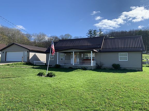 3rd image of 44438 Carbon Hill Buchtel Rd