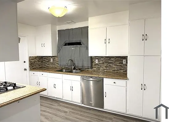 9002 Sinclair Ave — Photo 4