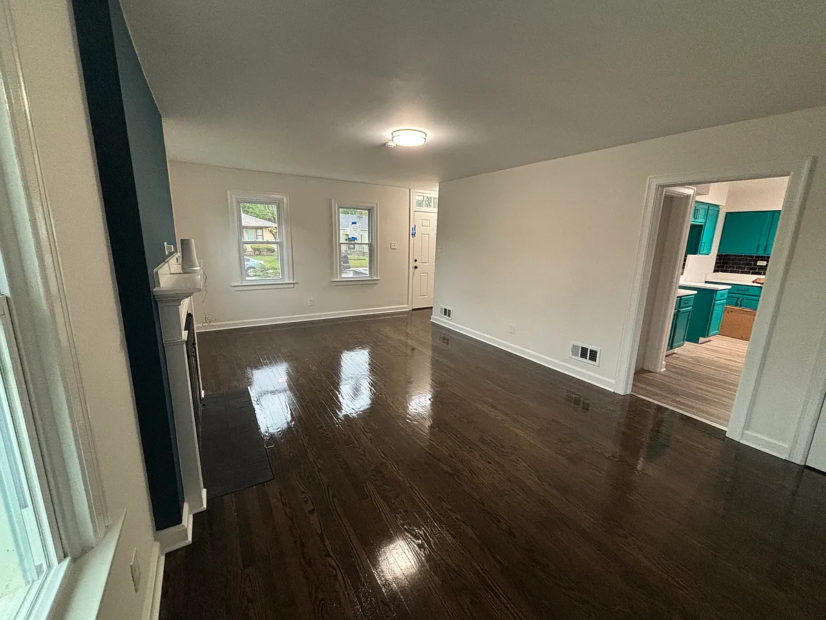 Building Photo - 4800 Monroe St