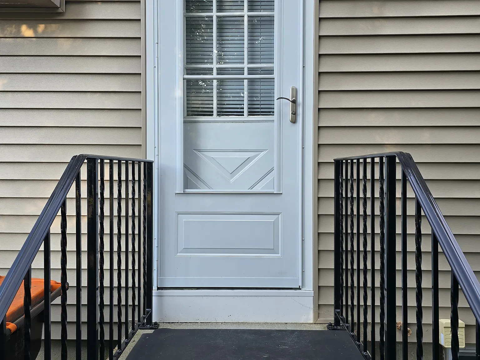 2 bed, 1.5 bath, $1,875 — Photo 4