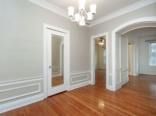 841 E 49th St #2W, Chicago, IL 60615