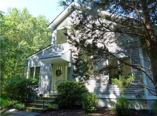 39 Oceanwoods Dr, North Kingstown, RI 02852