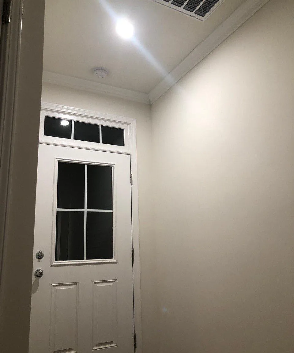 1421 Hopedale Dr — Photo 2