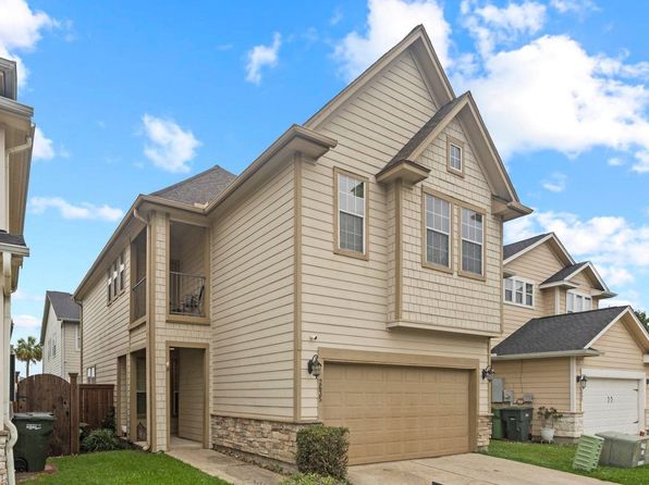 2635 Cedar Springs Ln, Port Arthur, TX 77640