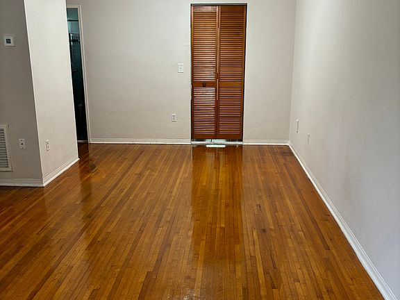 3rd image of 233 Phoenetia Ave APT 5
