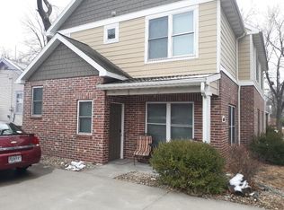 1104 N 12th St #1, Manhattan, KS 66502
