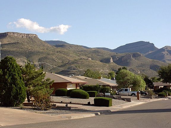 Houses & Mountains south