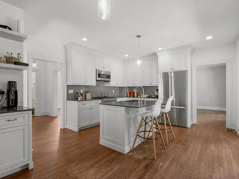 22 Vanderburgh Ave — Photo 15