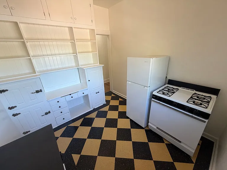 415 NW 21st Ave — Photo 11