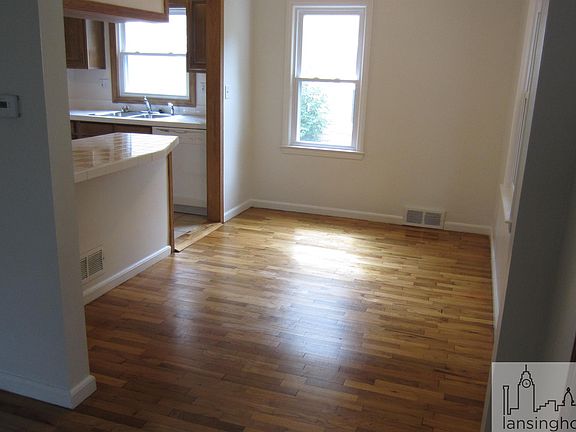 3rd image of 1313 W Barnes Ave
